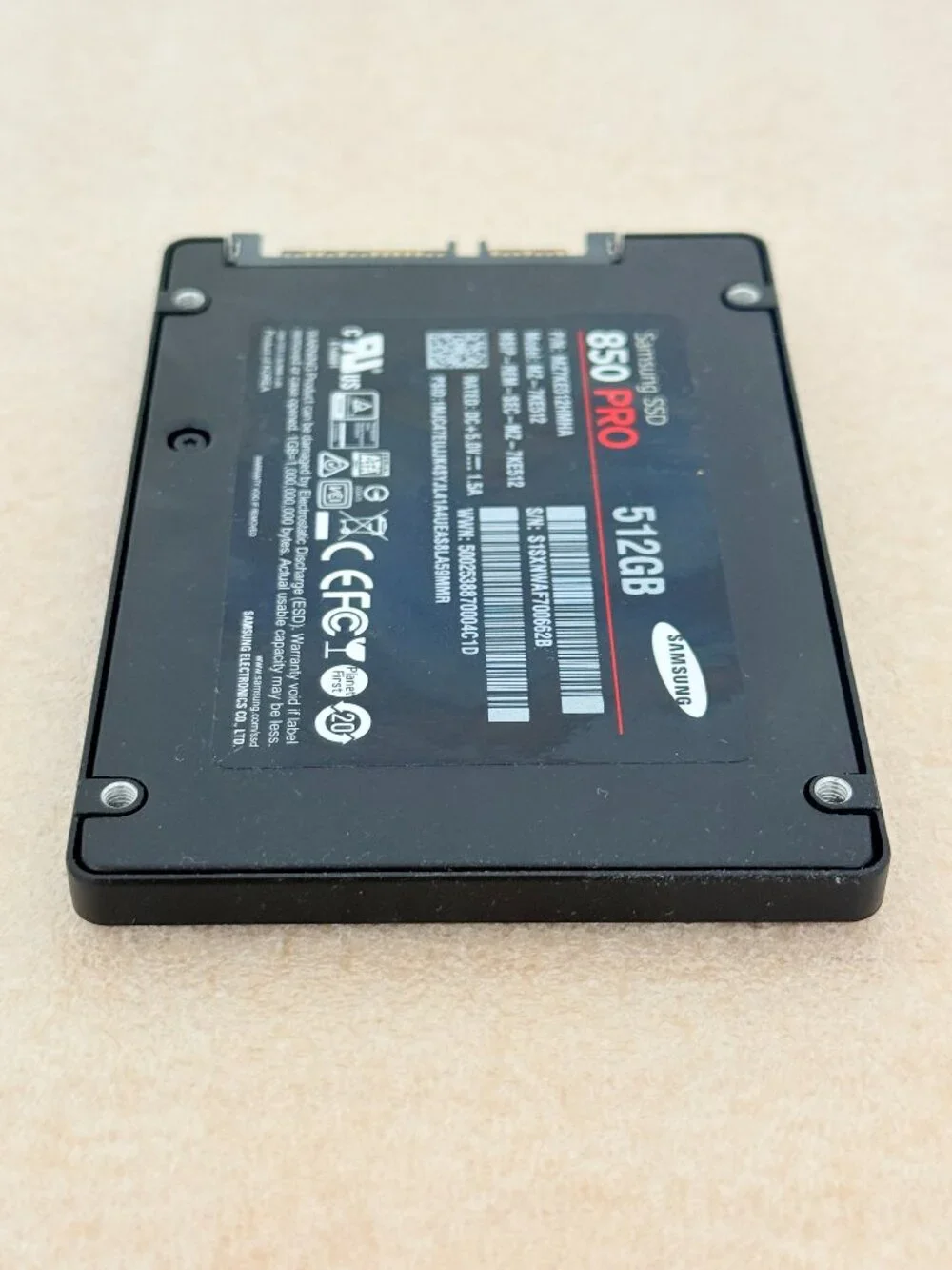 SAMSUNG 850 PRO - 512GB - 2.5-Inch SATA III Internal SSD (MZ-7KE512)